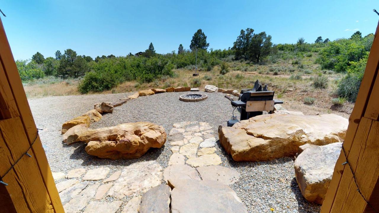 Canyon View Family Cabin, Deck, Tv Room, Games, Bbq, Campfire Monticello Exterior foto