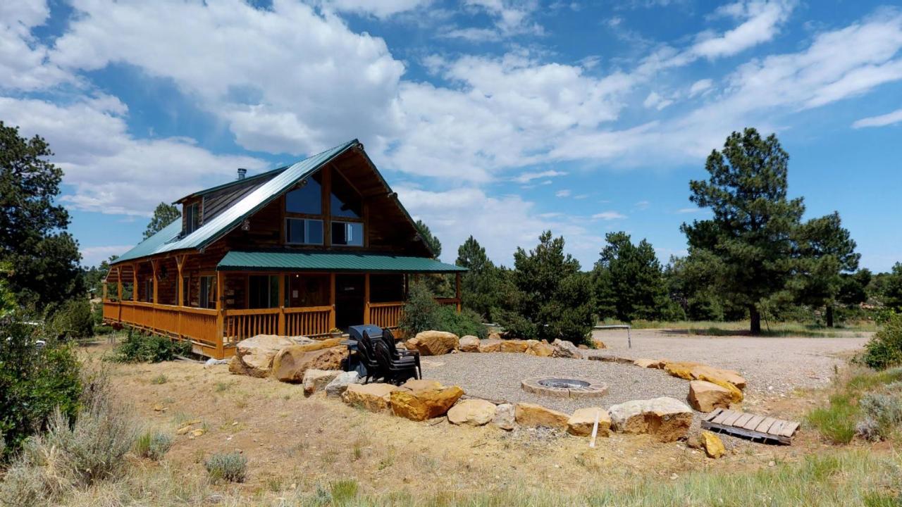 Canyon View Family Cabin, Deck, Tv Room, Games, Bbq, Campfire Monticello Exterior foto